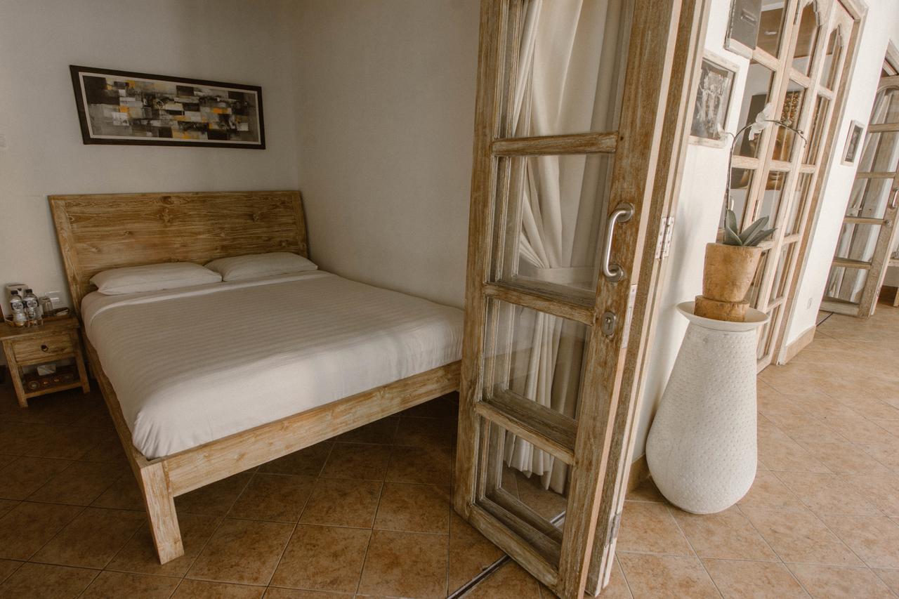 Bale Seminyak Bed & Breakfast Exterior photo