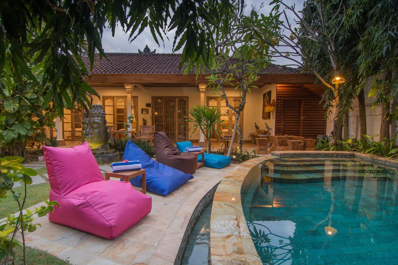 Bale Seminyak Bed & Breakfast Exterior photo