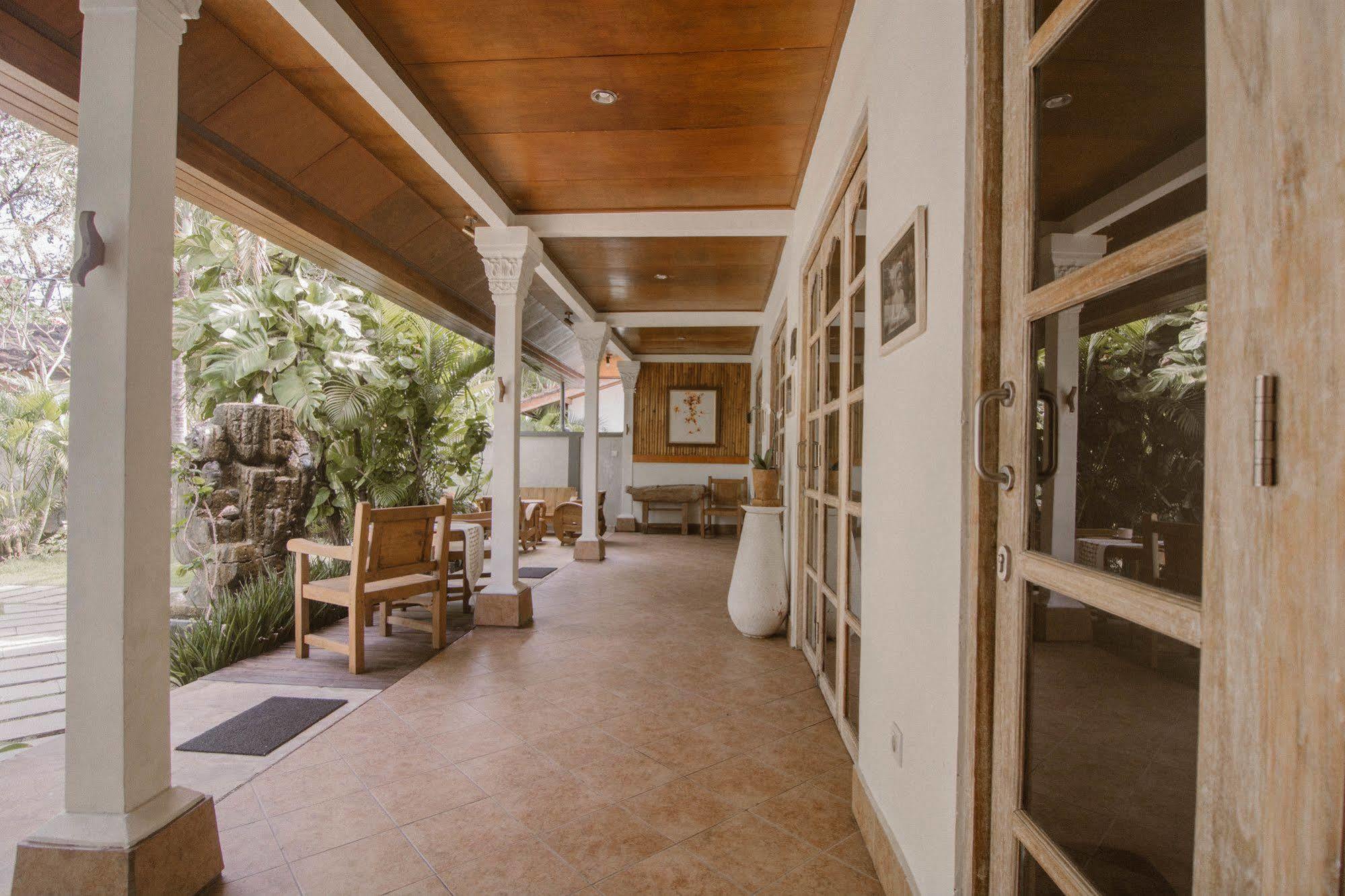 Bale Seminyak Bed & Breakfast Exterior photo