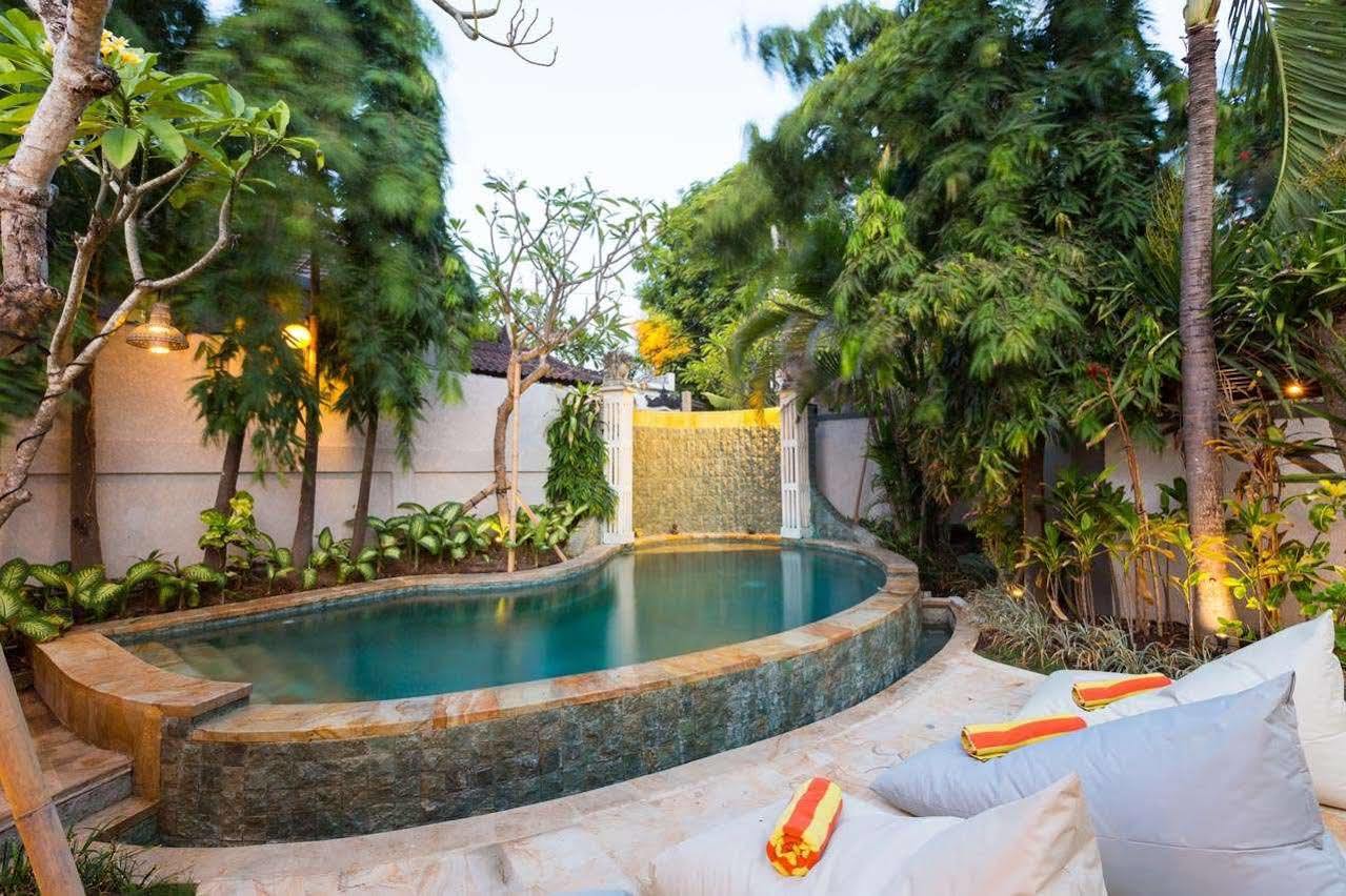Bale Seminyak Bed & Breakfast Exterior photo